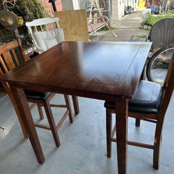 Small Table With 2 High Chairs. 