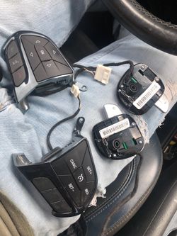 2016 Chrysler 200 steering wheel controls