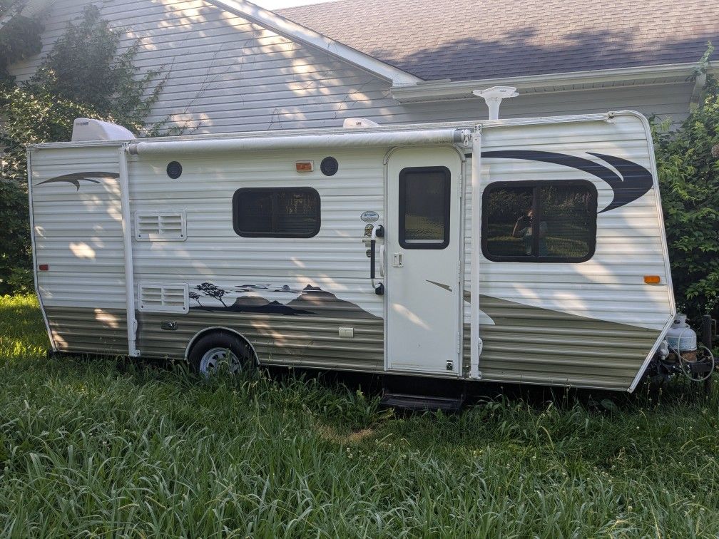 2013 skyline nomad 186