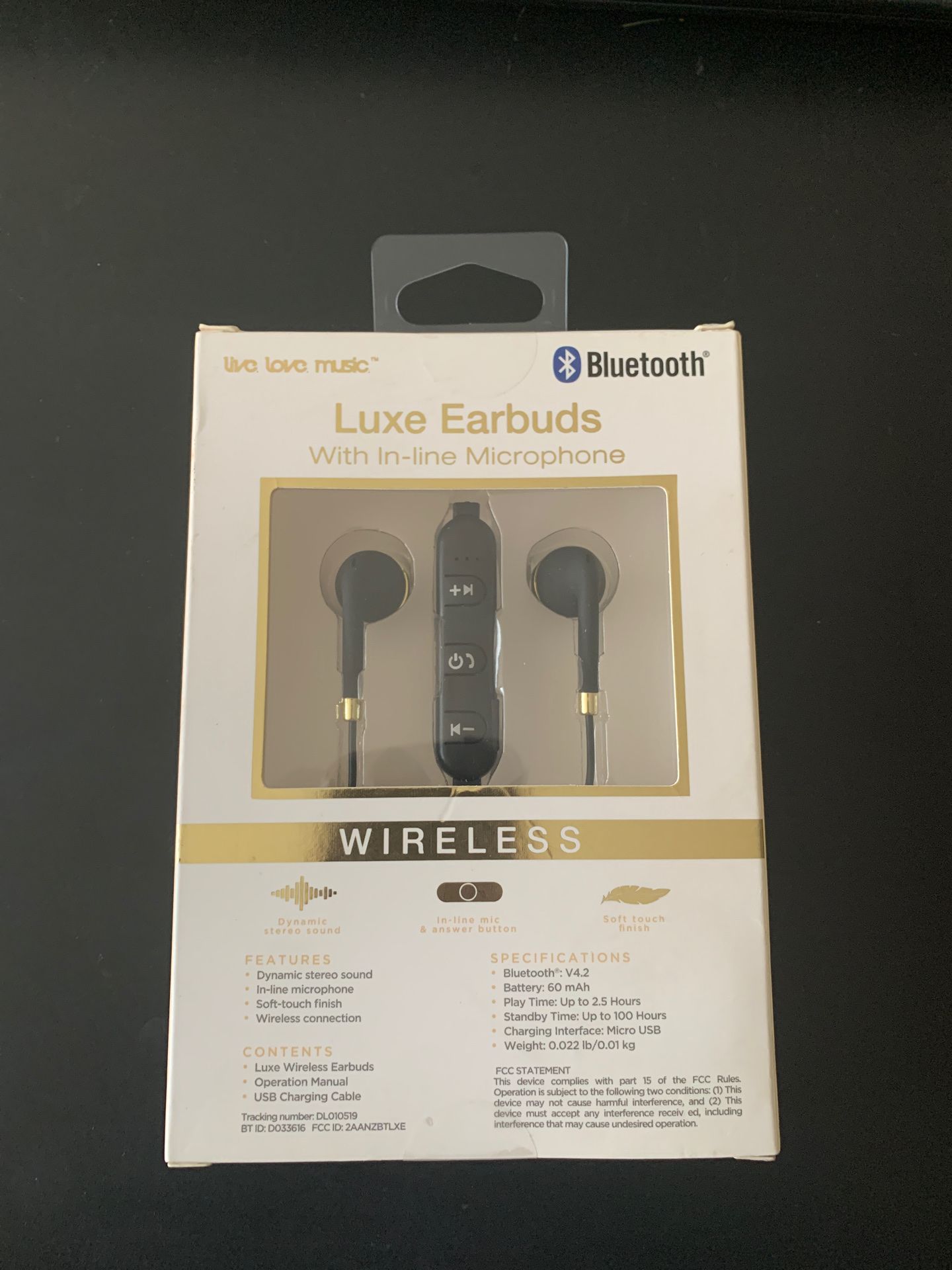 Luxe Earbuds with in-line Microphone Wireless. Good price