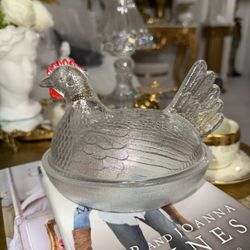 1950s vintage Indiana glass clear hen on a nest
