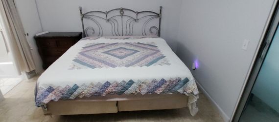 California King tempur pedic Bed