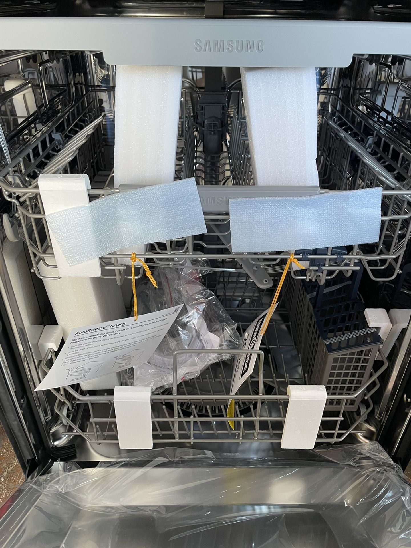New Samsung Dishwasher 24” Wide 