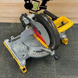 DEWALT (DW705)15 Amp Corded 12" Single Bevel Compound Miter Saw