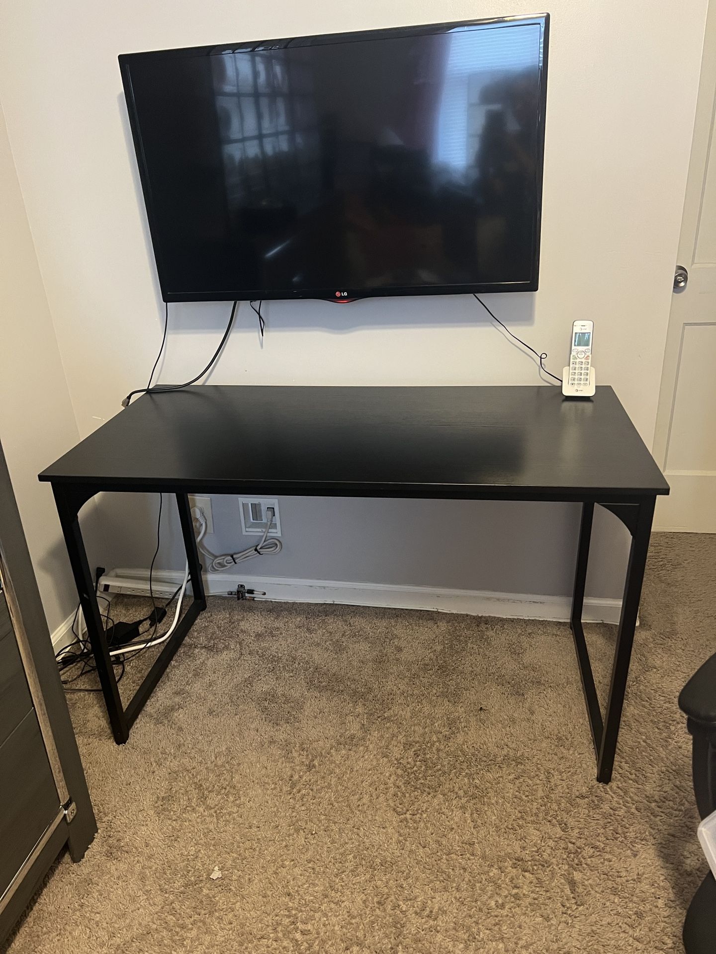 Black Desk/table