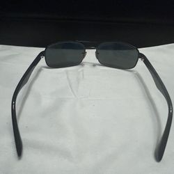 3 Pair Ray-ban Sunglasses And 1 Pair Of Oakley Sunglasses 