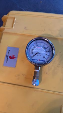 4” analog flow rate gage and case