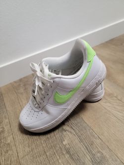 Woman nike air force 1 size 9
