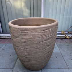 Ceramic Garden Pot 20”x17.5”