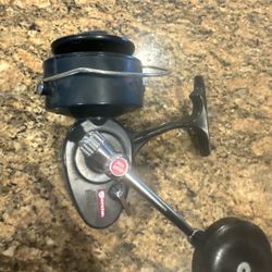 GARCIA MITCHELL 486 HIGH SPEED SALTWATER SPINNING REEL