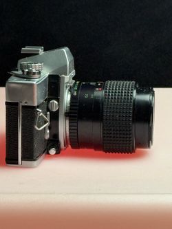 Minolta SRT 101 Vintage Film Camera With Zoom Lens
