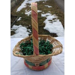 Vintage Traditional Easter Basket - Great Condition