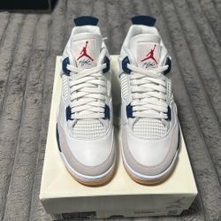 JORDAN 4 RETRO SB 