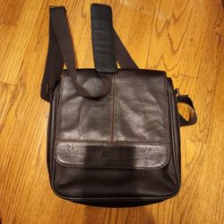 Kenneth Cole Reaction Leather Bag Tablet