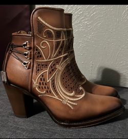Cuadra boots