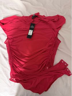 Fashion Nova Off shoulder red top laced
