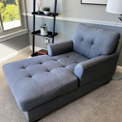 Chaise Lounge/Reading Chair (Gray)