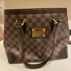 Authentic Louis Vuitton purse 