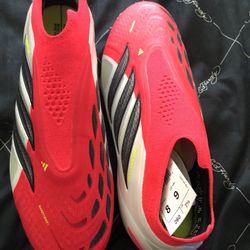 soccer cleats 