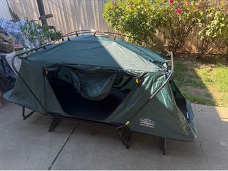 Kamp-Rite Tent Cot - Excellent Condition, Used Twice! Full Setup with Rain Cover