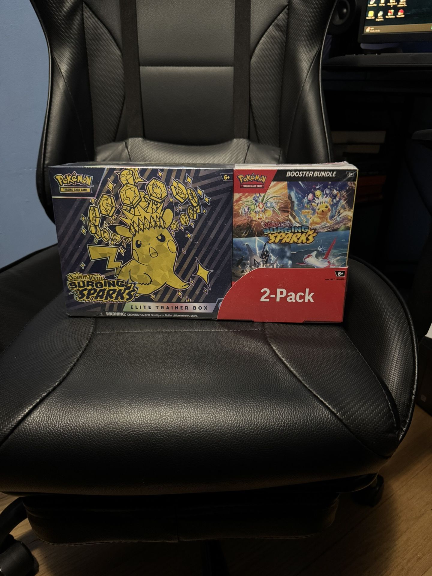 Pokémon Scarlett & Violet Surging Sparks Elite Trainer Box