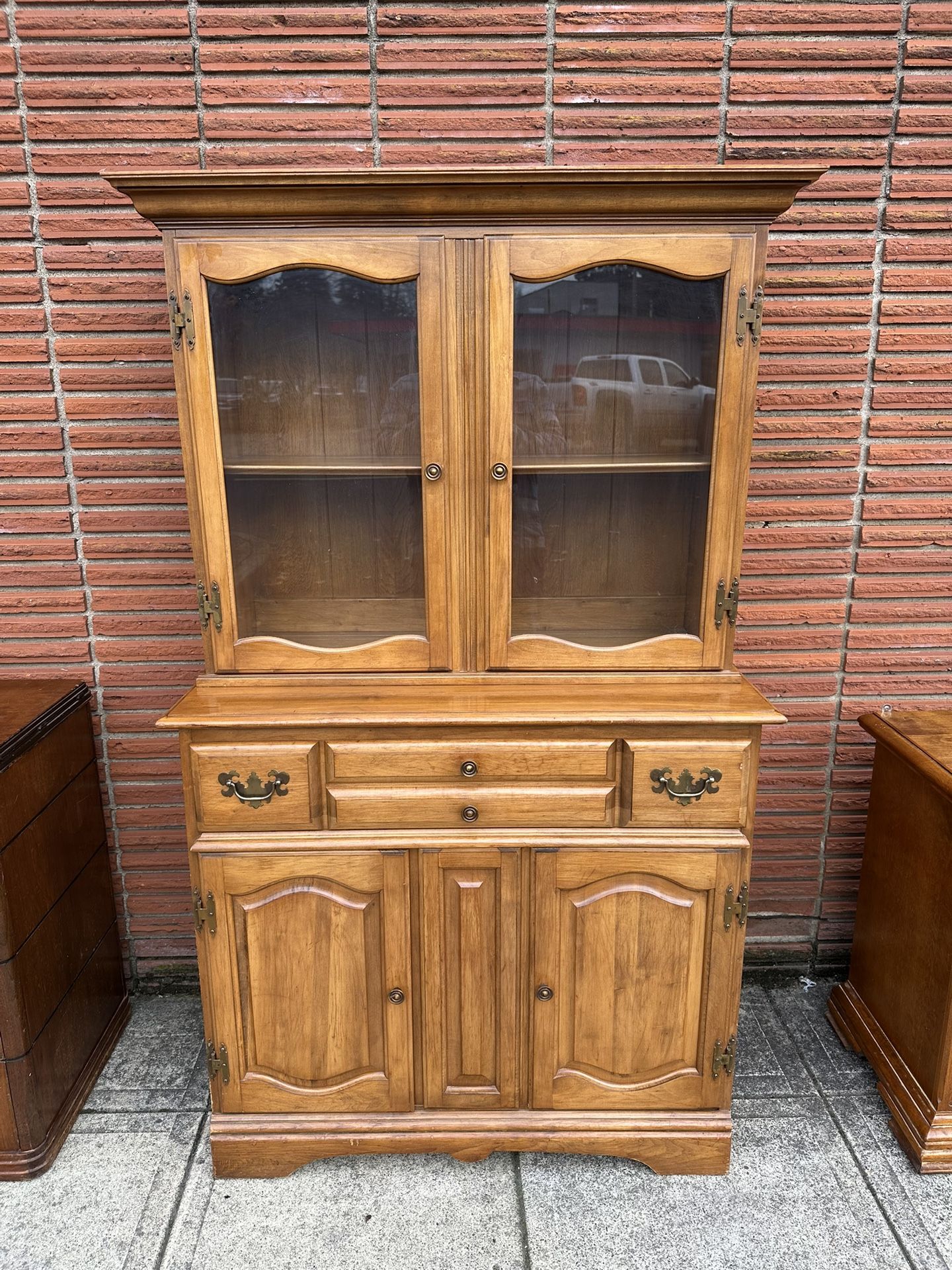 Apartment Size 2 Piece Hutch
