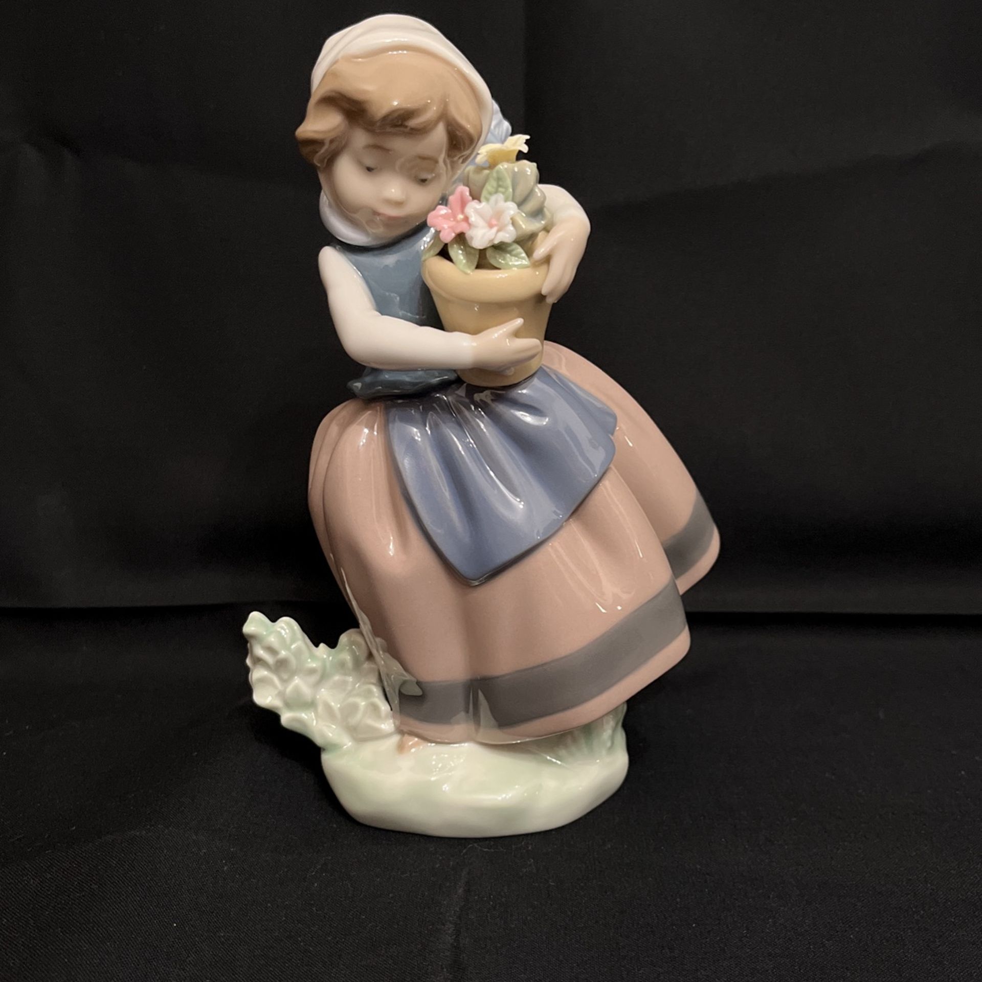 Lladro Spring Is Here Figurine