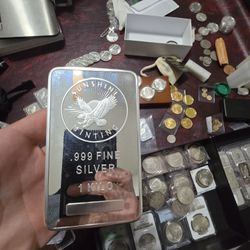 1 Kilo .999 Silver Bar!