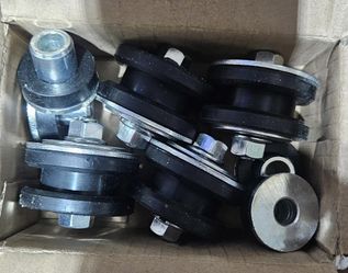 Paccar N(contact info removed) radiator/charge air cooler mount kit