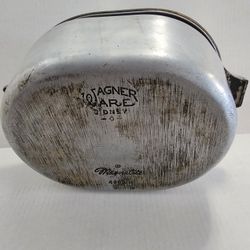 VINTAGE WAGNER WARE SIDNEY-O ALUMINUM MAGNALITE ROASTER/DUTCH OVEN 4265-