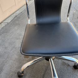 Black Office Chair.