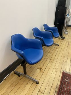 Vintage Herman Miller 3-set chairs (movie theater style)