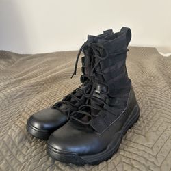 Combat Boots 