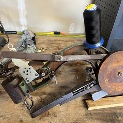 Cobbler sewing machine