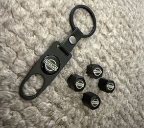 Nissan Accessories Set (metal)