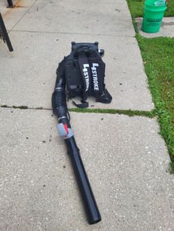 Leaf blower makita 4 cicles in Excellents Conditions