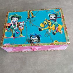 Betty Boop Alterd Box 