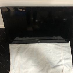 TV, 32 Inch, Westinghouse, With Remote. 