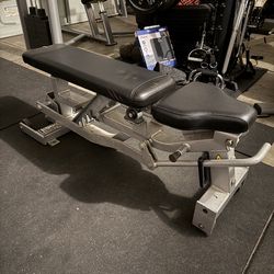 Commercial grade hammer strength weight bench