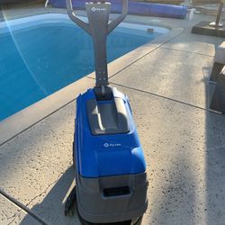 Bolton Tools 17’’ 6 Gallon Compact Walk Behind Floor Scrubber Model FS17B-B