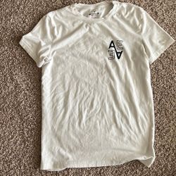 White American Eagle Short Sleeve Shirt 