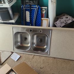 Kitchen 8foot counter top with sink