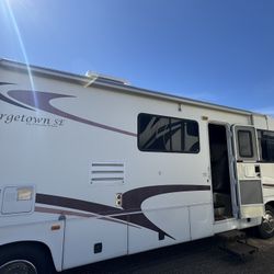 2005 Forest River Georgetown SE