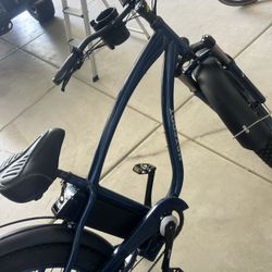 750W] 26" MF-18 PElectr Cruiser Bike