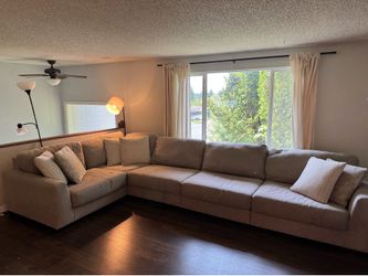 Beautiful Sectional Sofa (customizable)