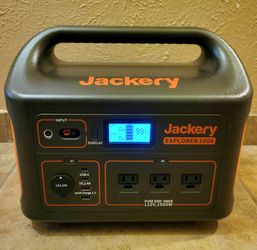 Jackery Explorer 1000 Solar Generator + 2×100W Solar Panels – Backup Power