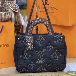 Women’s Louis Vuitton Bag Black