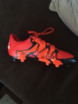 Kids soccer shoes