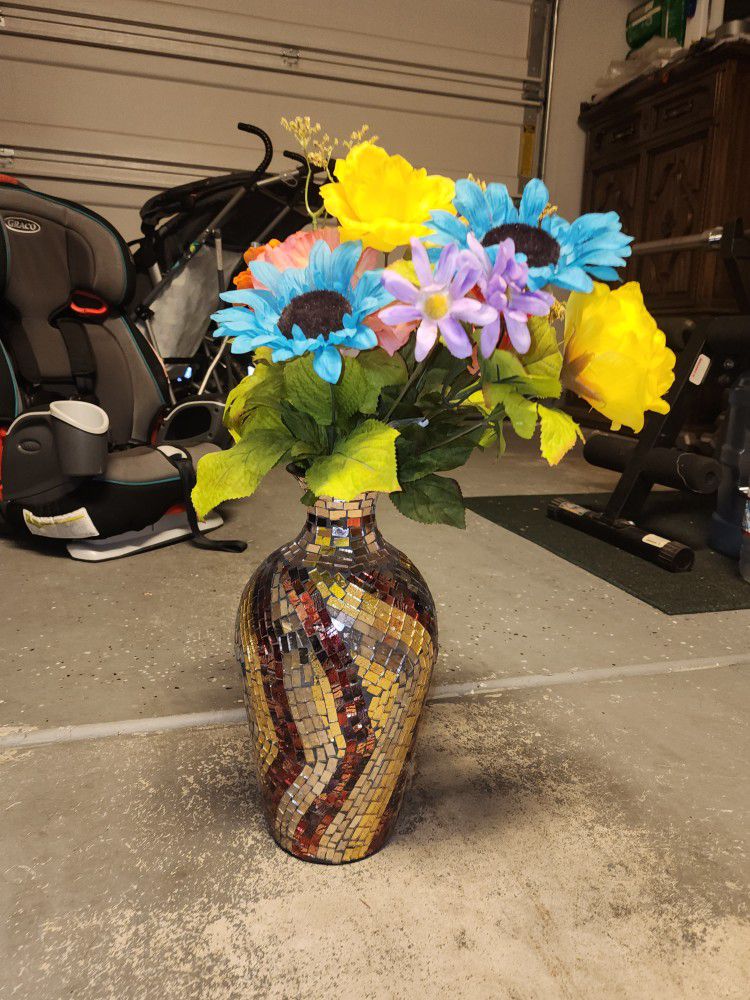 Decorating Vase And Flowers