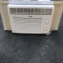 Very Good Condition Haier Air Conditioner 